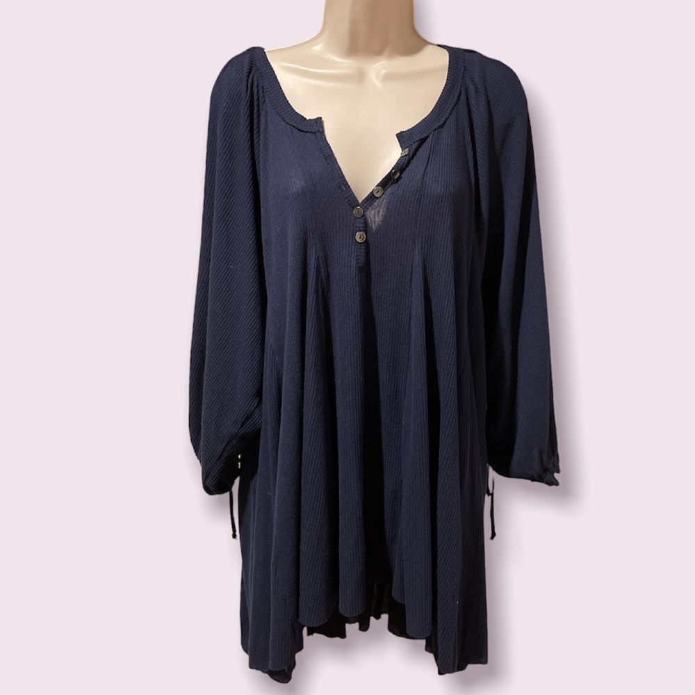Free People Tunic๐ - Picture 3 of 4
